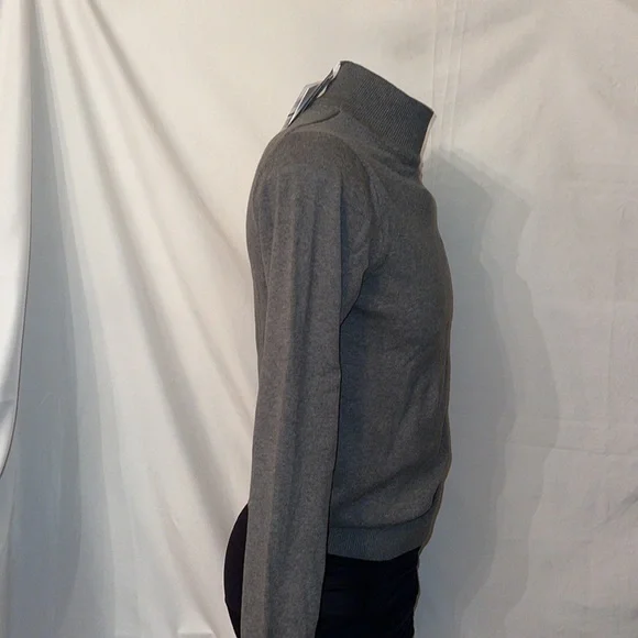 Lacoste sweater - Picture 2 of 5